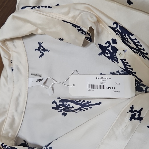 Glam Cream and Navy Casual Dress - Picture 9 of 12